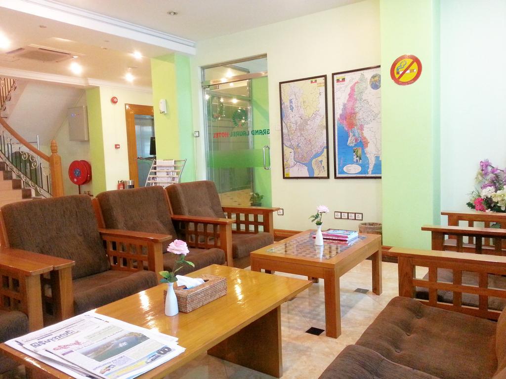 Grand Laurel Hotel Yangon Exteriör bild