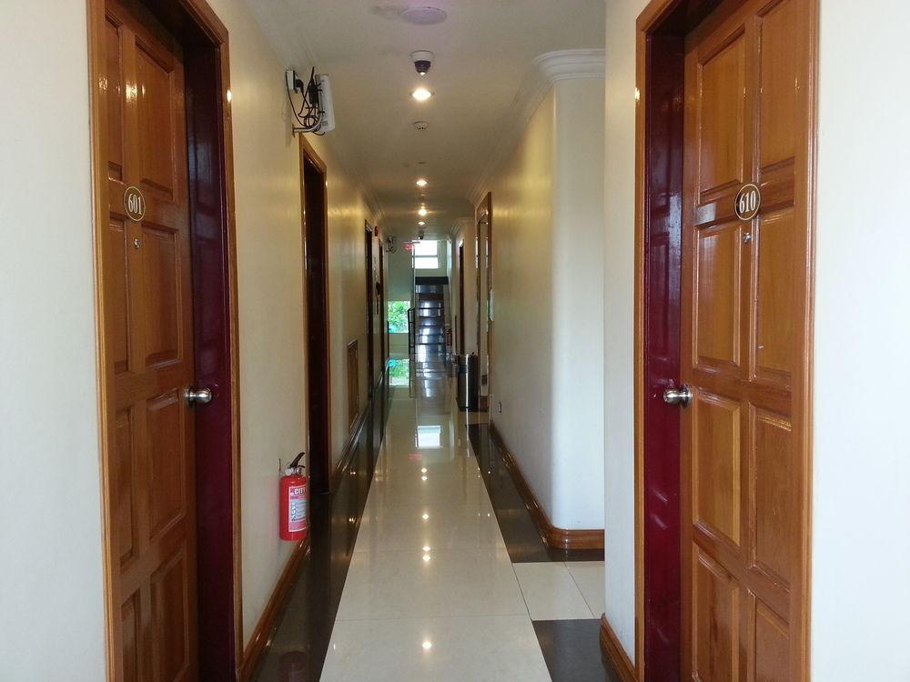 Grand Laurel Hotel Yangon Exteriör bild