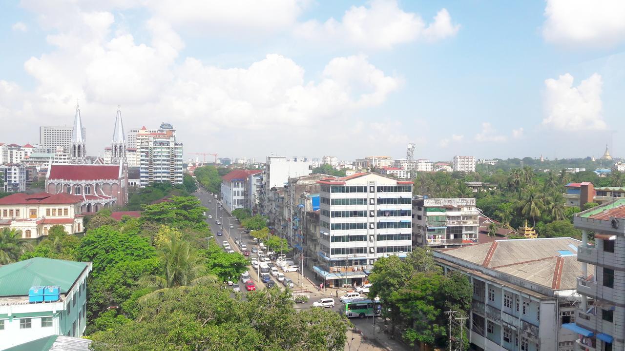 Grand Laurel Hotel Yangon Exteriör bild