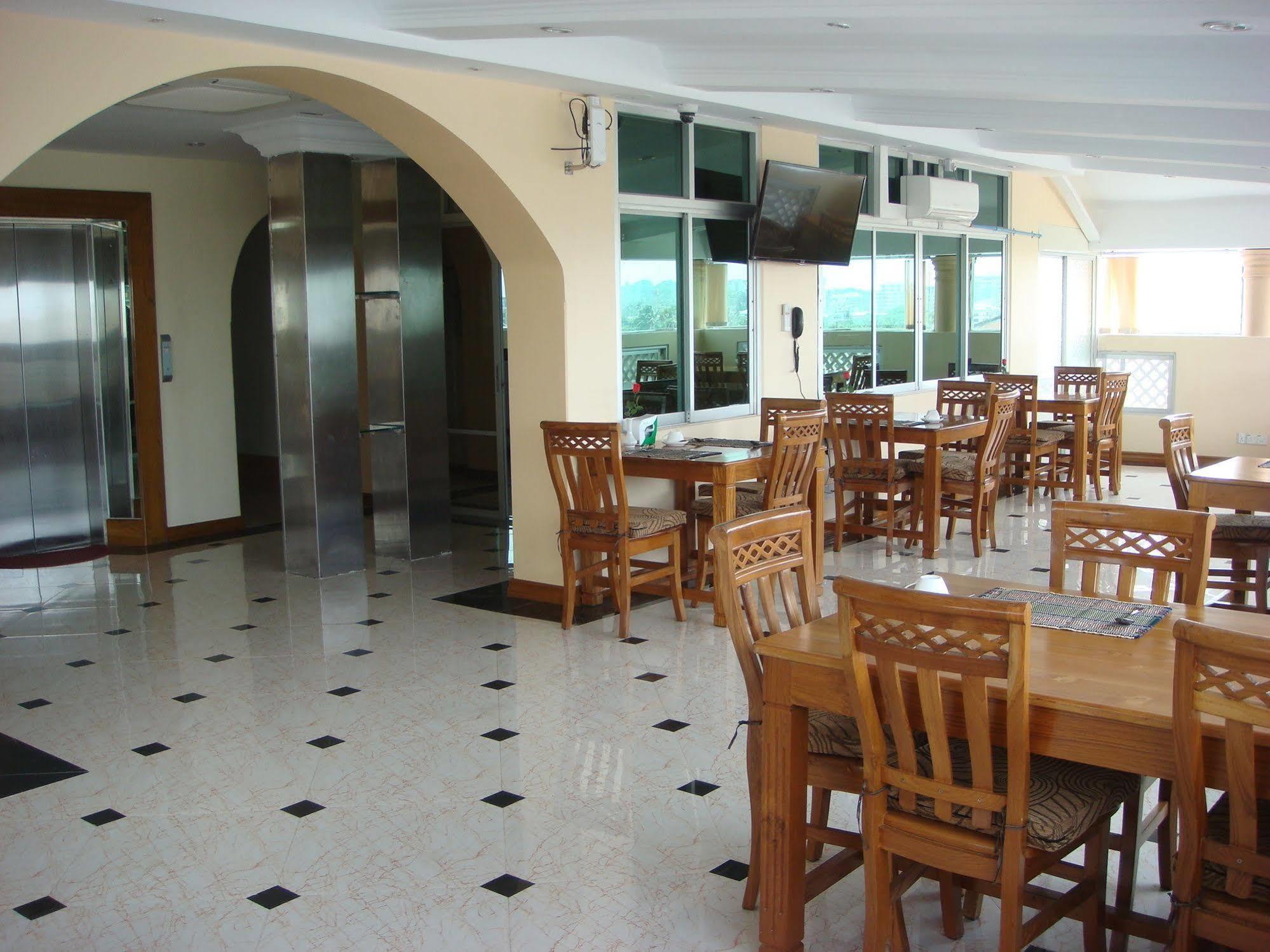 Grand Laurel Hotel Yangon Exteriör bild