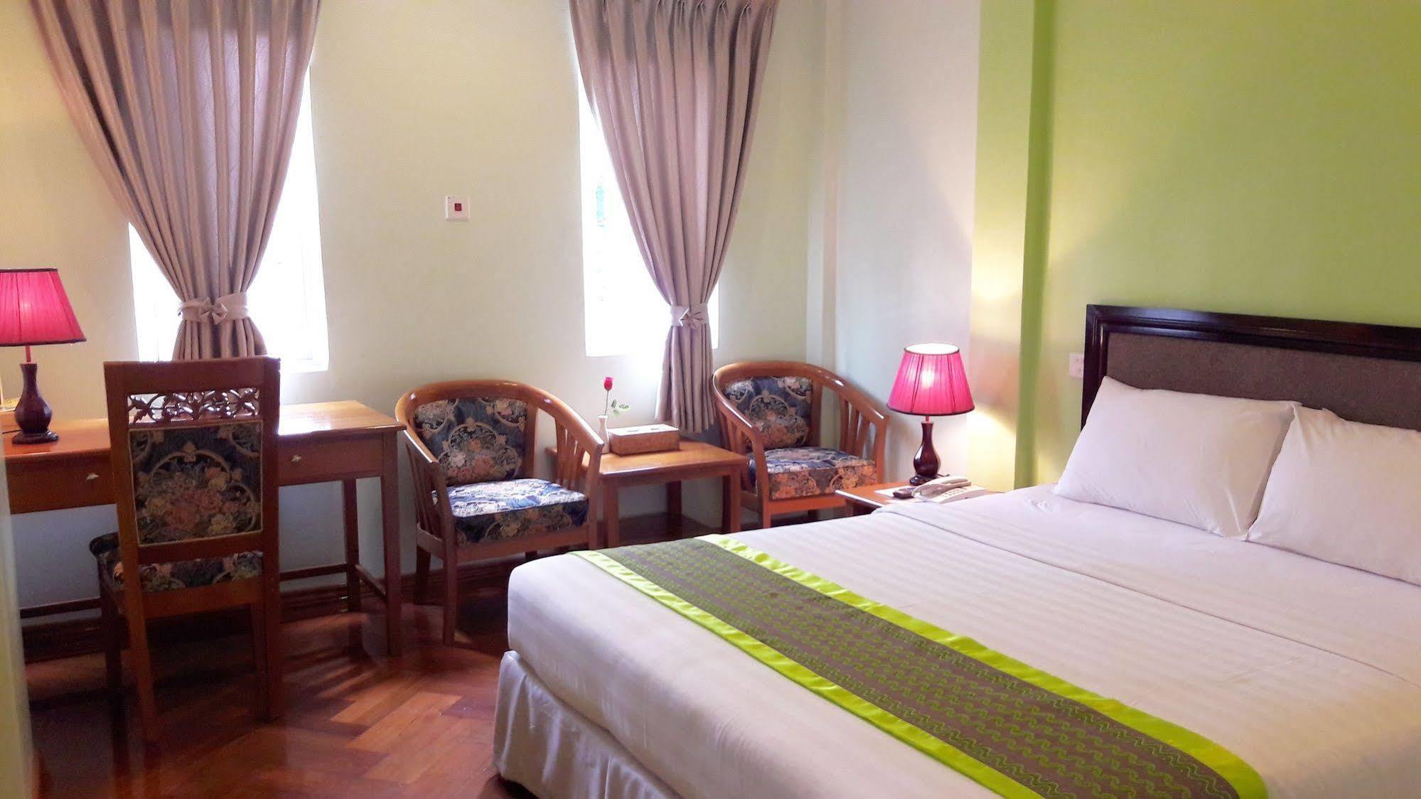 Grand Laurel Hotel Yangon Exteriör bild